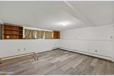 81 Calumet St, Pittsfield, MA 01201 - Photo 21