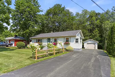 94 Velma Ave, Pittsfield, MA 01201 - Photo 3