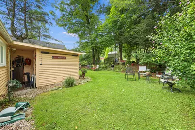 263 Shore Rd, Richmond, MA 01254 - Photo 19
