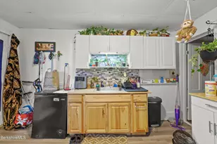 1093-1097 Tyler St, Pittsfield, MA 01201 - Photo 7