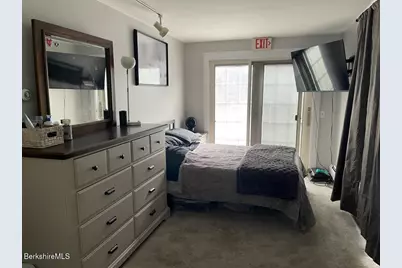 84 Windsor Ave, Pittsfield, MA 01201 - Photo 17