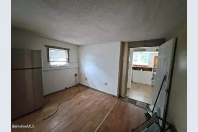 85 Wahconah St, Pittsfield, MA 01201 - Photo 5