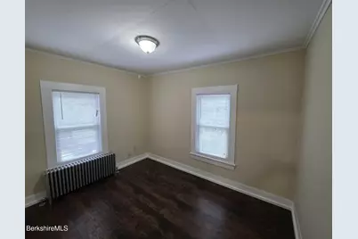 98 Friend St, Adams, MA 01220 - Photo 15