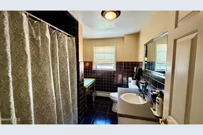 242 Church St, North Adams, MA 01247 - Photo 29