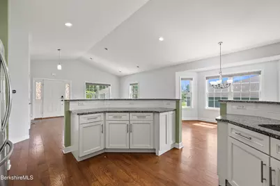 23 Aspen Way, Pittsfield, MA 01201 - Photo 15
