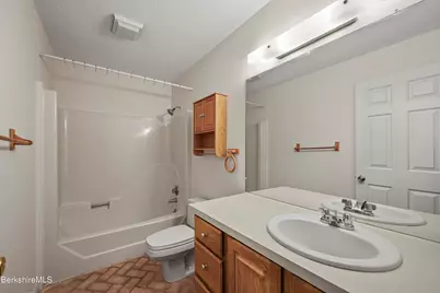 70 Lake St #b, Dalton, MA 01226 - Photo 15