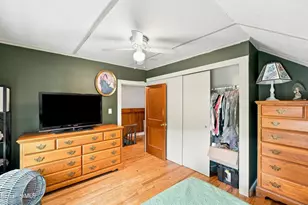 19 1/2 Spring St, North Adams, MA 01247 - Photo 17