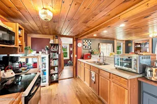 19 1/2 Spring St, North Adams, MA 01247 - Photo 11
