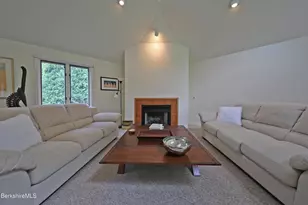 19 Hawthorne Rd, Stockbridge, MA 01262 - Photo 7