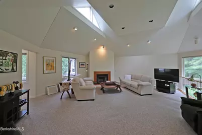 19 Hawthorne Rd #GH 8, Stockbridge, MA 01262 - Photo 3