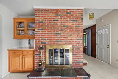 10 Club Cir, Pittsfield, MA 01201 - Photo 17