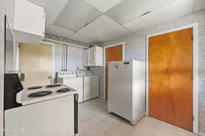 10 Club Cir, Pittsfield, MA 01201 - Photo 33
