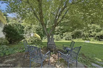 422 Barker Rd, Pittsfield, MA 01201 - Photo 41