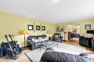 422 Barker Rd, Pittsfield, MA 01201 - Photo 17