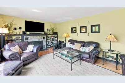 422 Barker Rd, Pittsfield, MA 01201 - Photo 15