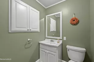 662 N Hoosac Rd, Williamstown, MA 01267 - Photo 29