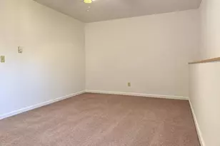106 E Housatonic St, Pittsfield, MA 01201 - Photo 5