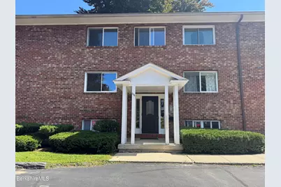 106 E Housatonic St #2, Pittsfield, MA 01201 - Photo 1
