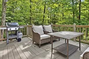 22 Dawn Dr, Becket, MA 01223 - Photo 25