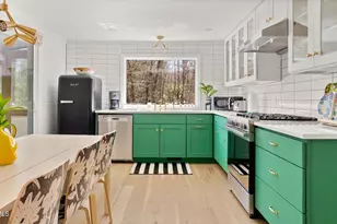 22 Dawn Dr, Becket, MA 01223 - Photo 7