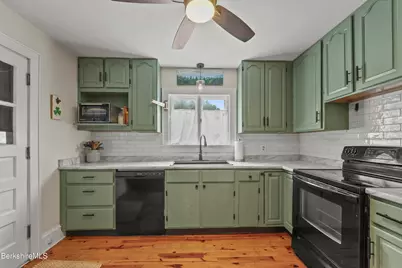 80 Preston Ave, Pittsfield, MA 01201 - Photo 3
