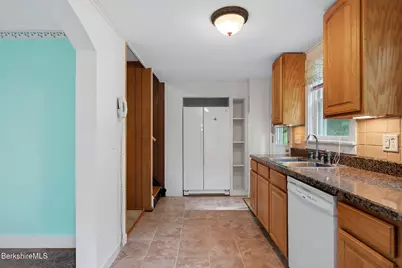 144 Castle Hill Ave, Great Barrington, MA 01230 - Photo 17