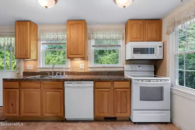 144 Castle Hill Ave, Great Barrington, MA 01230 - Photo 15