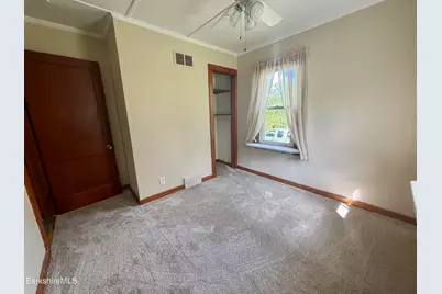 1100 Middle Rd, Clarksburg, MA 01247 - Photo 27