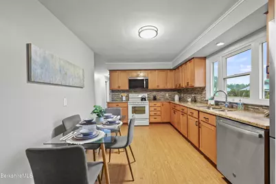 208 Dalton Division Rd, Pittsfield, MA 01201 - Photo 15