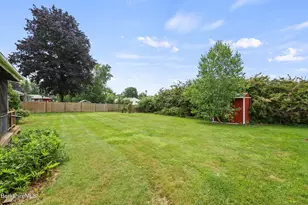 208 Dalton Division Rd, Pittsfield, MA 01201 - Photo 33