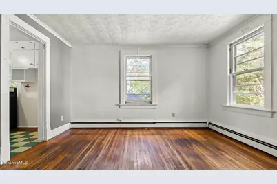 22 Franklin St, Lenox, MA 01240 - Photo 7