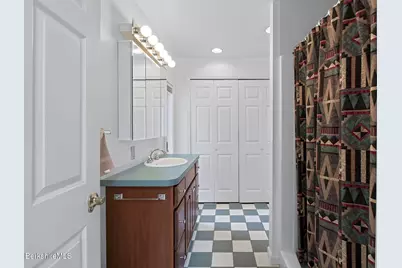 24 Elmvale Place, Pittsfield, MA 01201 - Photo 41