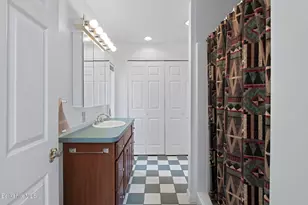 24 Elmvale Pl, Pittsfield, MA 01201 - Photo 41