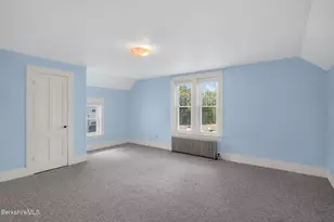 24 Elmvale Pl, Pittsfield, MA 01201 - Photo 55