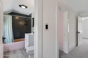 24 Elmvale Pl, Pittsfield, MA 01201 - Photo 45