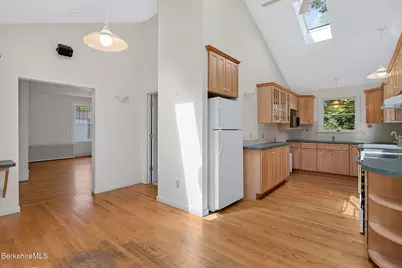 24 Elmvale Place, Pittsfield, MA 01201 - Photo 35