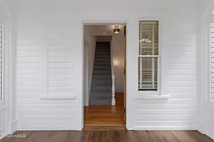 24 Elmvale Pl, Pittsfield, MA 01201 - Photo 21