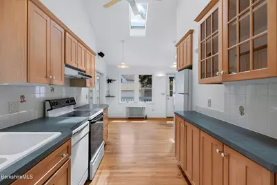 24 Elmvale Place, Pittsfield, MA 01201 - Photo 39