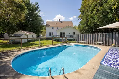 24 Elmvale Place, Pittsfield, MA 01201 - Photo 17
