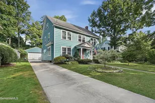 31 Brunswick St, Pittsfield, MA 01201 - Photo 3