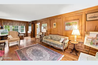 31 Brunswick St, Pittsfield, MA 01201 - Photo 9