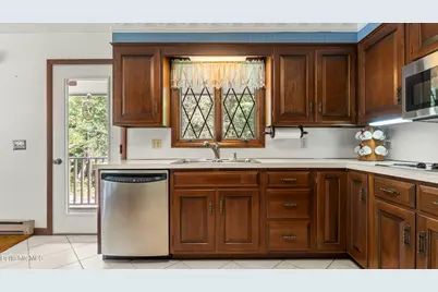 820 Robinson Rd, Hinsdale, MA 01235 - Photo 15