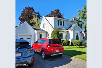 16 Wellesley St, Pittsfield, MA 01201 - Photo 37
