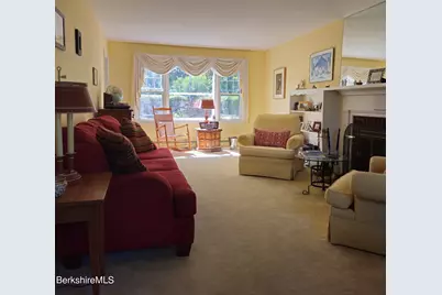 16 Wellesley St, Pittsfield, MA 01201 - Photo 13
