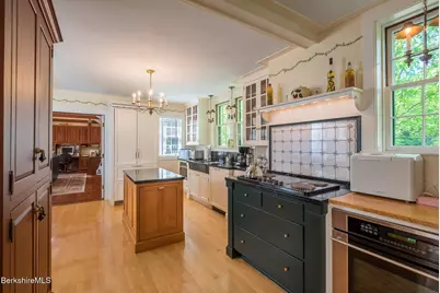 115 South St, Williamstown, MA 01267 - Photo 13