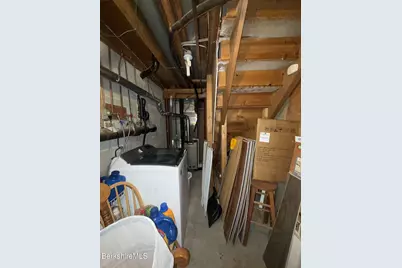 202 Beekman Dr, Agawam, MA 01001 - Photo 25