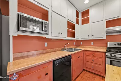46 Pomeroy Ave, Pittsfield, MA 01201 - Photo 21