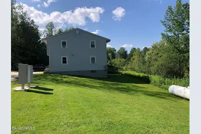 100 Robinson Rd #A, Hinsdale, MA 01235 - Photo 11