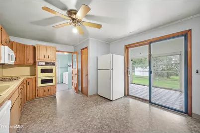 49 Dutchess Ave, Pittsfield, MA 01201 - Photo 11