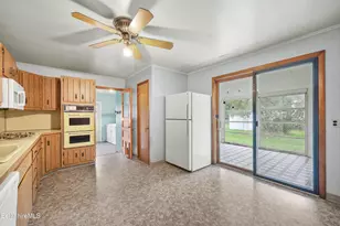 49 Dutchess Ave, Pittsfield, MA 01201 - Photo 11